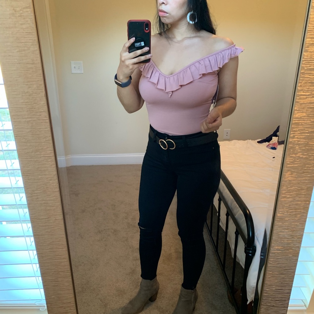 BRAND NEW ruffled bodysuit